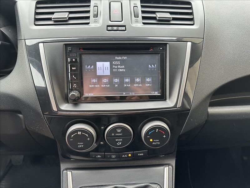Mazda 5 2,0 7.míst - fotka 17 z 26