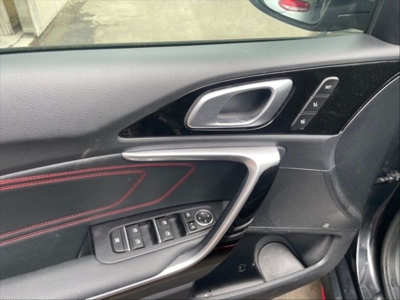 Kia ProCeed 1,6 T-GDI GT AT - fotka 11 z 11