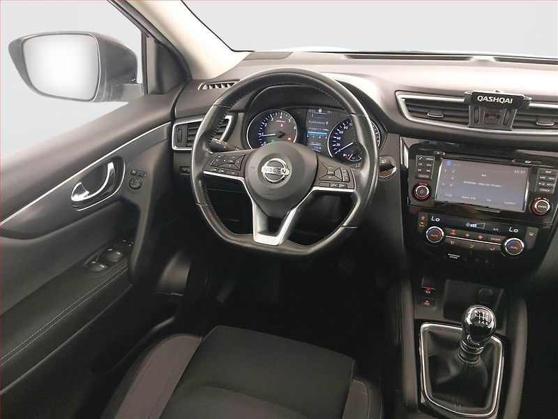Nissan Qashqai (2017) N-Connecta 1.2 DIG-T, Navi - fotka 7 z 21