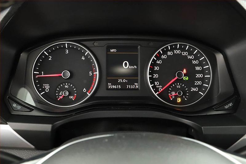 Volkswagen Amarok (2017) Aventura V6 3.0 TDI, 4X4 - fotka 11 z 16