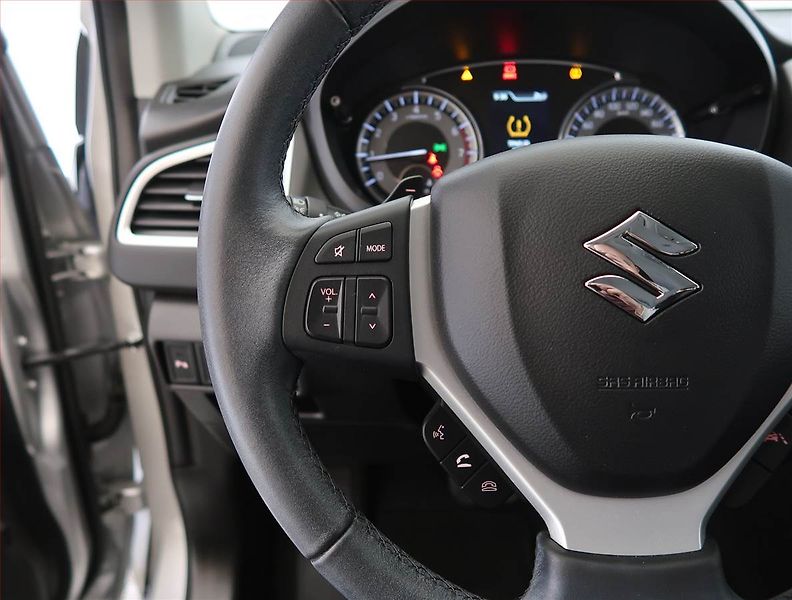 Suzuki SX4 S-Cross (2021) Premium 1.4 BoosterJet - fotka 17 z 22