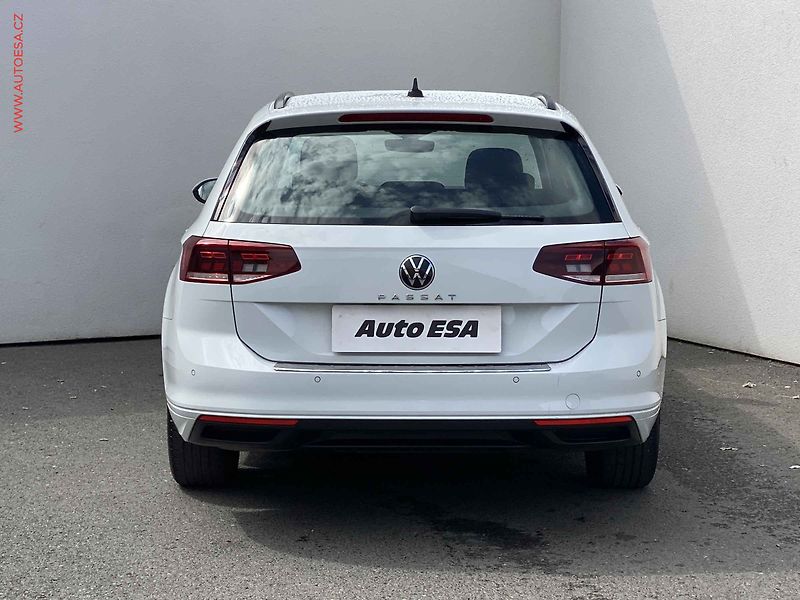 Volkswagen Passat (2023) 2.0 TDi, Business, DSG, LED - fotka 5 z 19