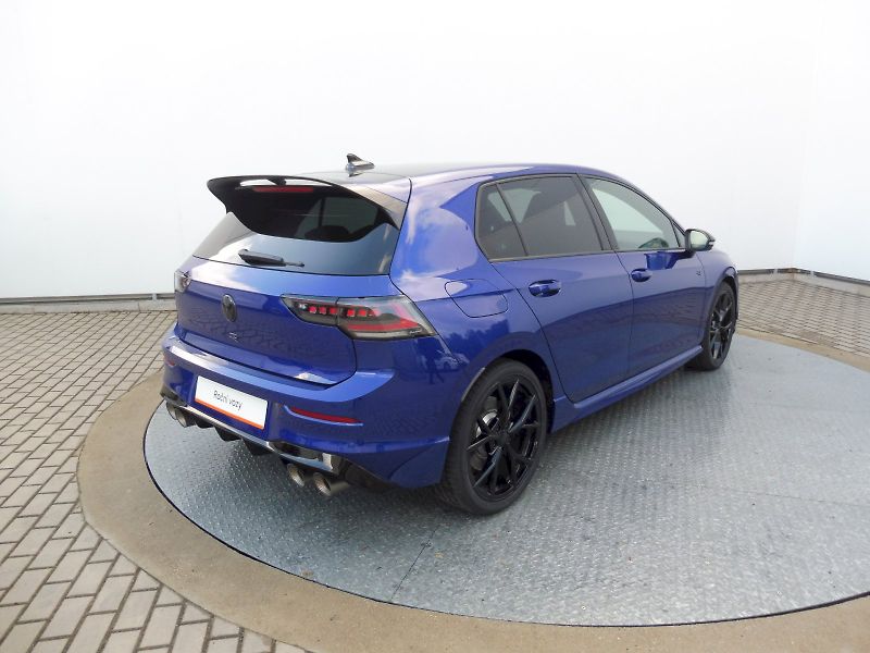 Volkswagen Golf (2026) R 2,0TSI 245 kW DSG - fotka 2 z 28