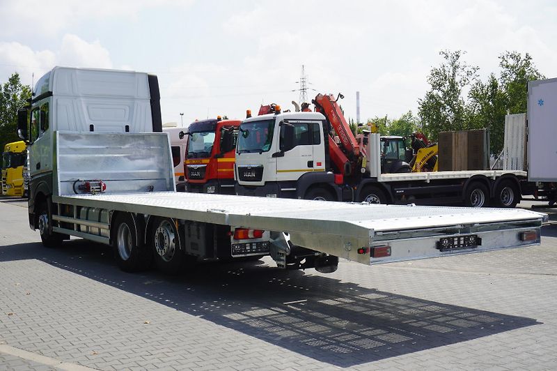 Mercedes-Benz Actros (2018) 2540 6×2 / 50 tho. km!/5 seats - fotka 10 z 24