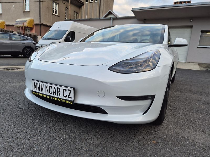 Tesla Model 3 LONG RANGE DUAL MOTOR SOH 96% - fotka 46 z 48