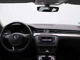 Volkswagen Passat 2,0 TDI 110kW Highline LED - náhled 17