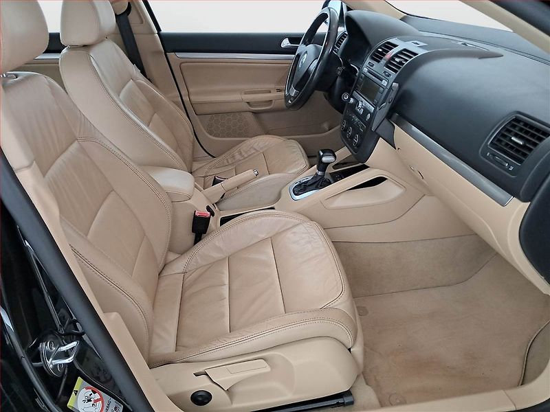 Volkswagen Golf (2008) 2.0 TDI, Serv.kniha, po STK - fotka 9 z 18