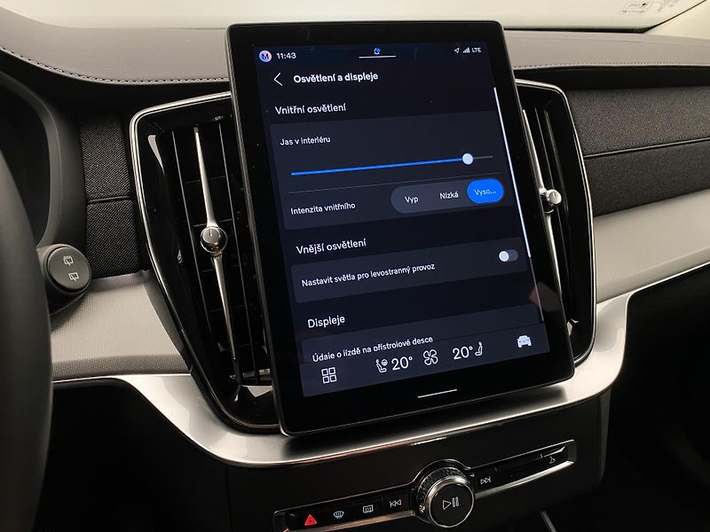 Volvo XC90 T8 AWD RECHARGE REZERVACE - fotka 53 z 59