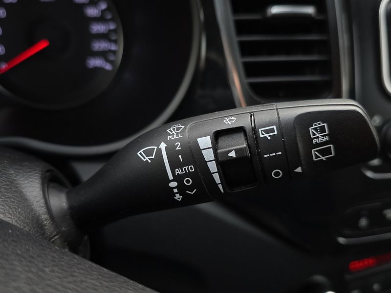 Kia Carens (2014) 1.6 GDi 99kW, DPH, 1. Maj. - fotka 14 z 25