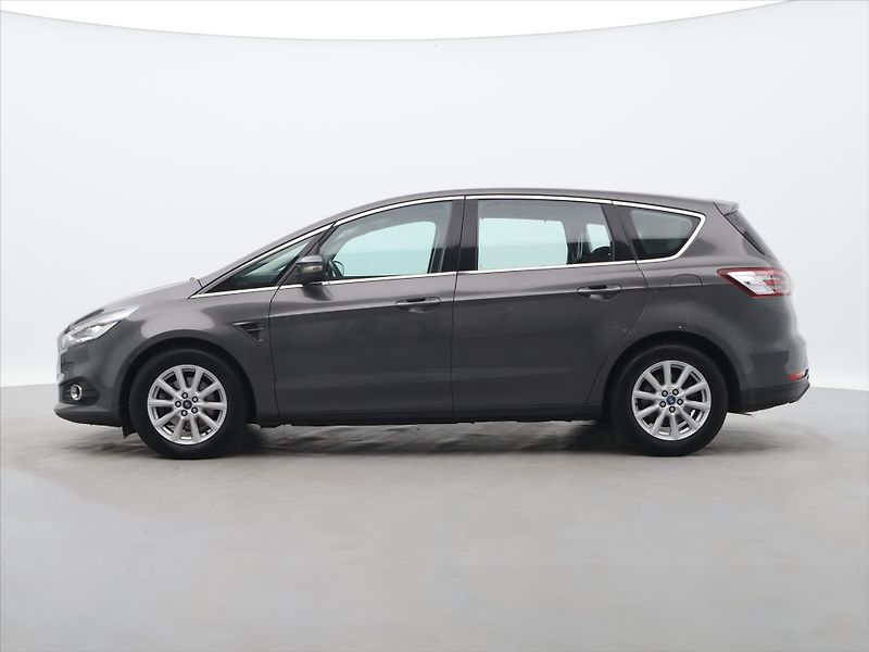 Ford S-MAX 2,0 TDCI 132kW Titanium - fotka 4 z 34
