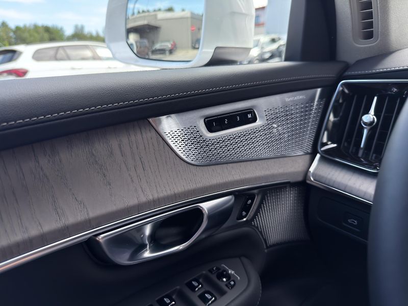 Volvo XC90 B5 AWD ULTRA BRIGHT // +kola  - fotka 26 z 59