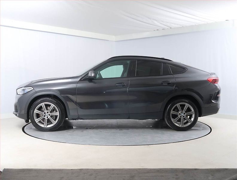 BMW X6 (2021) xDrive40d - fotka 3 z 15