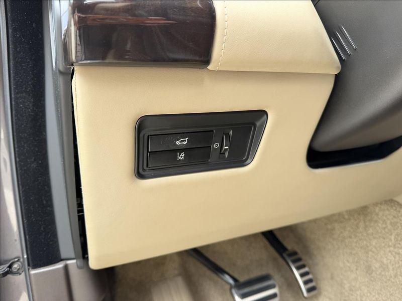 Land Rover Range Rover 5,0 S/C V8 Autobiography DPH - fotka 37 z 44