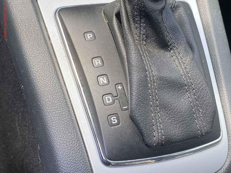 Škoda Octavia (2011) 1.2 TSi, Ambition, DSG, TZ - fotka 14 z 17