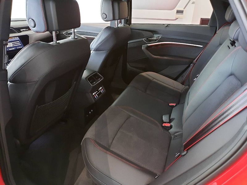 Audi Q8 e-tron (2023) Sportback 55 quattro (300kW/40 - fotka 8 z 29