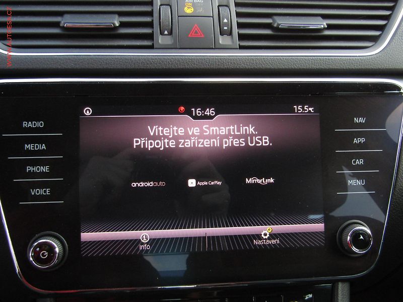 Škoda Superb (2019) 2.0 TDi, ČR, Style, DSG - fotka 20 z 23