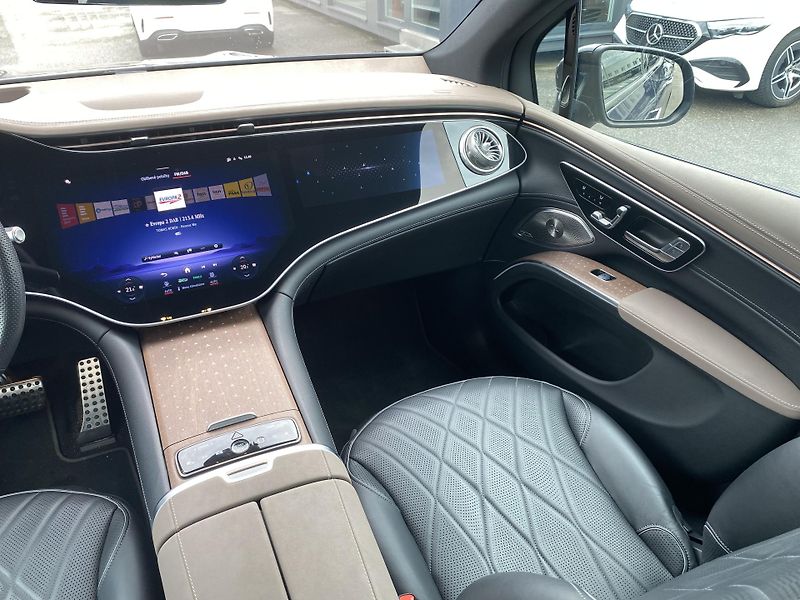 Mercedes-Benz EQS 580 4M SUV AMG Business - fotka 11 z 27