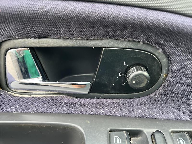 Volkswagen Sharan 1,9 TDi ROZVODY TAŽNÉ STK 4/28 - fotka 20 z 31