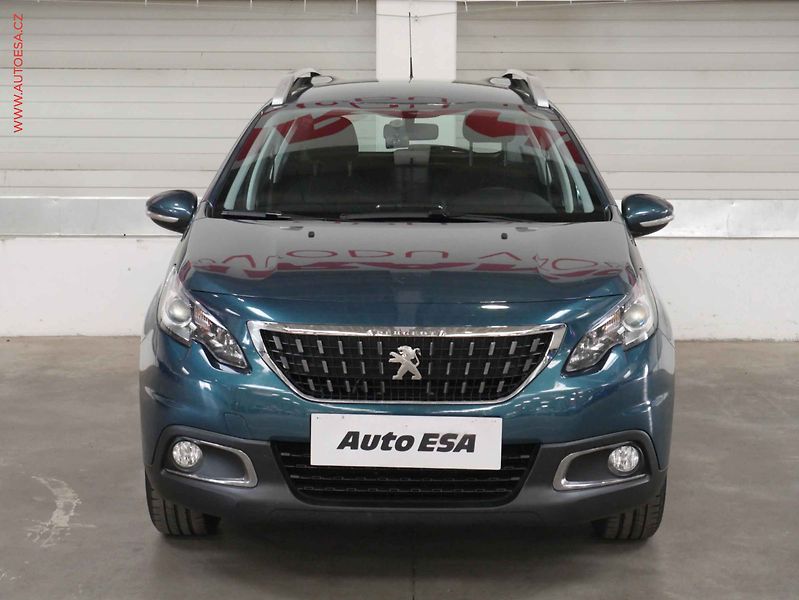 Peugeot 2008 (2018) 1.2, 1.maj,ČR, Výhř.sed. - fotka 2 z 17