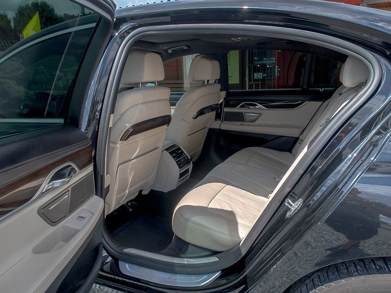 BMW Řada 7 (2018) ČR 740D 235KW 4x4 - fotka 46 z 60