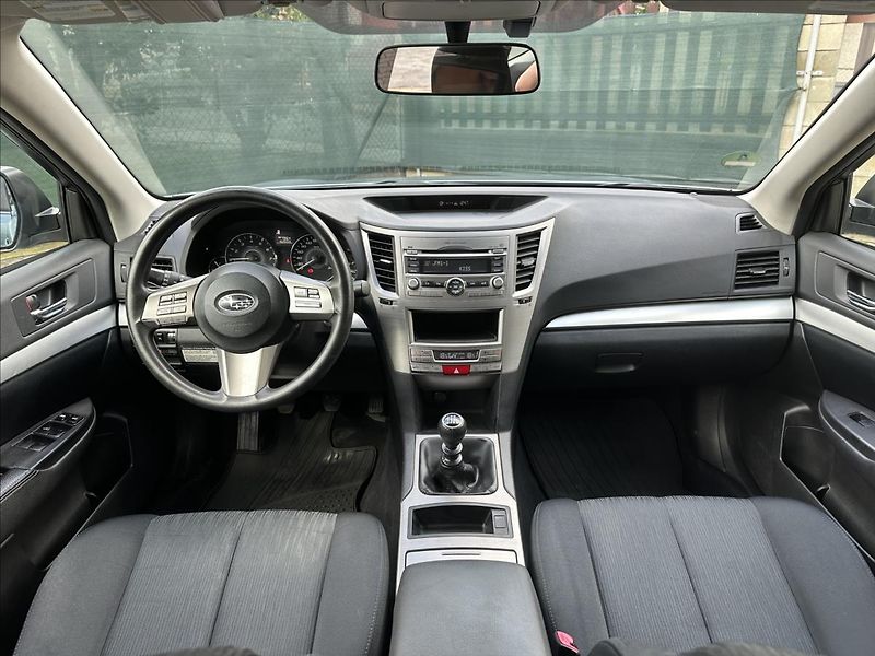 Subaru Legacy 2,0 Serviska 4X4 - fotka 14 z 21