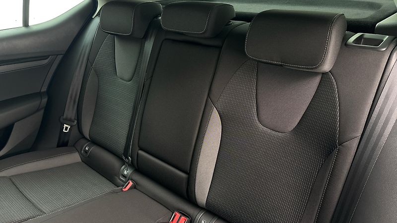Škoda Octavia 1.4 TSI iV DSG Ambition - fotka 16 z 27