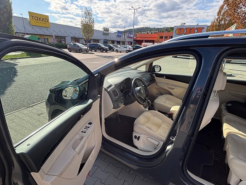Volkswagen Sharan (2019) 2.0 TDI, Highline, AUT, 86 tkm - fotka 4 z 19