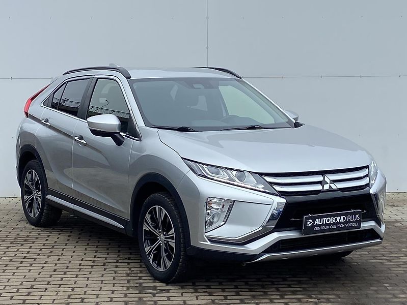 Mitsubishi Eclipse Cross 1.5 T-MIVEC 120kW Intense - fotka 6 z 21