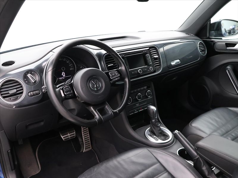 Volkswagen Beetle 2,0 TSI 147kW Sport - fotka 19 z 26