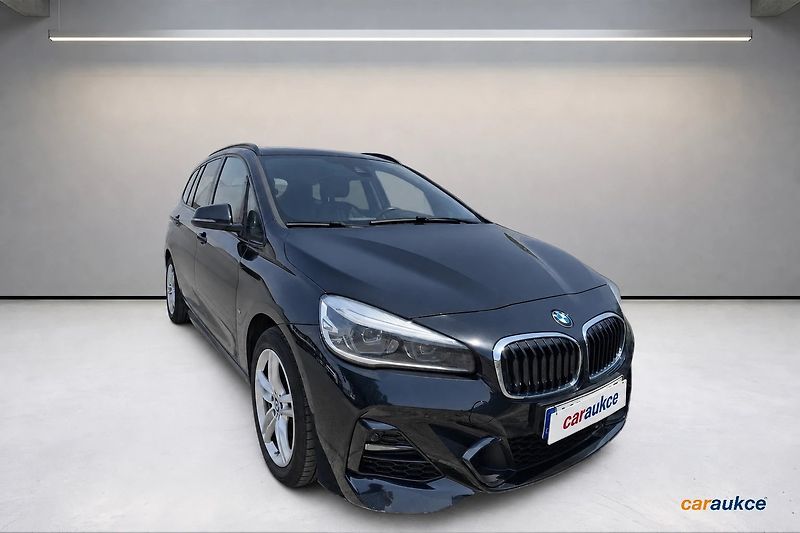 BMW Řada 2 216d AT Gran Tourer - fotka 8 z 112