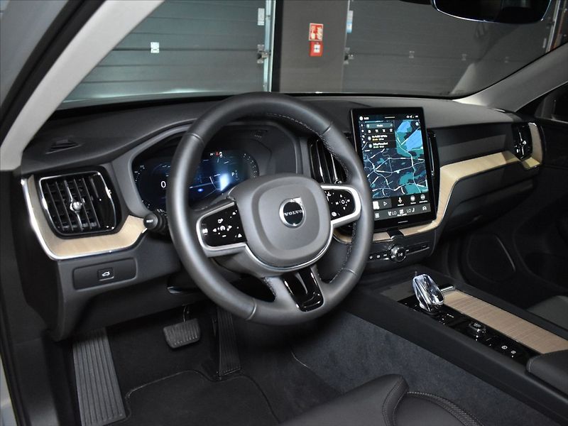 Volvo XC60 2,0 B5 AWD PLUS BLIS,Bezklíč - fotka 12 z 23