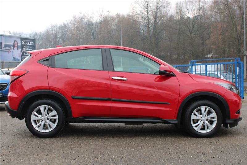 Honda HR-V 1,5 V-TEC  ELEGANCE - fotka 4 z 32