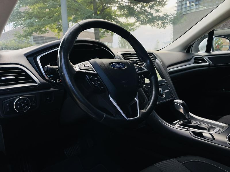 Ford Mondeo 2.0TDCi AUTOMAT SERVISKA TAŽNÉ - fotka 27 z 44