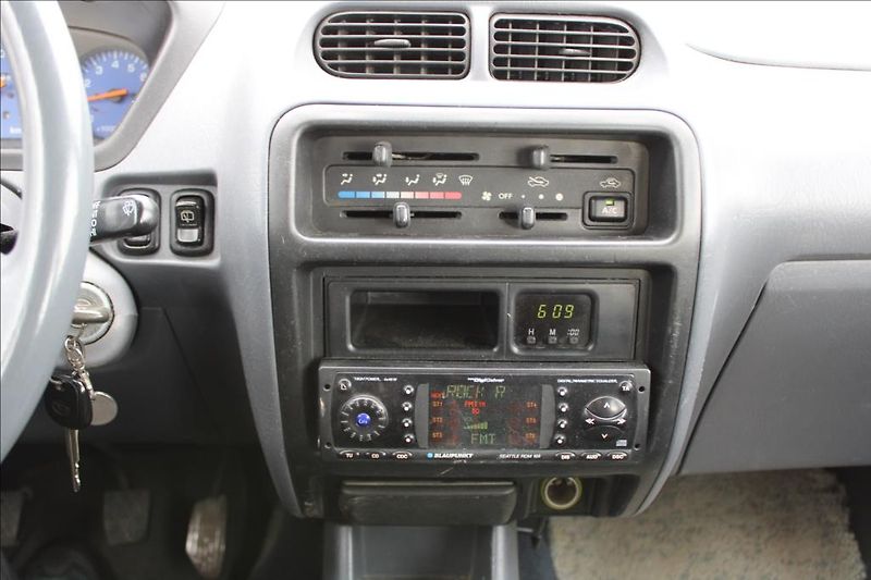 Daihatsu Terios 1,3 i  4 x 4,STK 3/2027,KLIMA - fotka 18 z 25