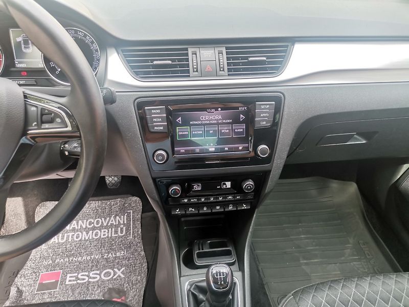 Škoda Rapid (2018) 1.0TSi 70kw DRIVE XEN PDC - fotka 12 z 25