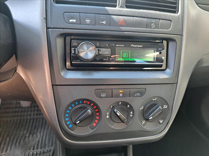 Fiat Punto 1,2 i - fotka 20 z 32