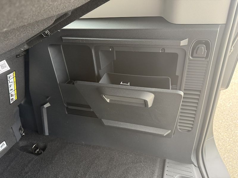 Ford Tourneo Courier (2026) Titanium, Tourneo, 1.0 EcoBoos - fotka 16 z 16