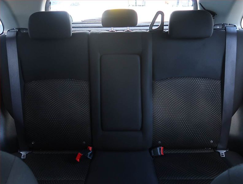 Mitsubishi ASX (2015) Intense 2.2 DI-D, 4X4 - fotka 10 z 18