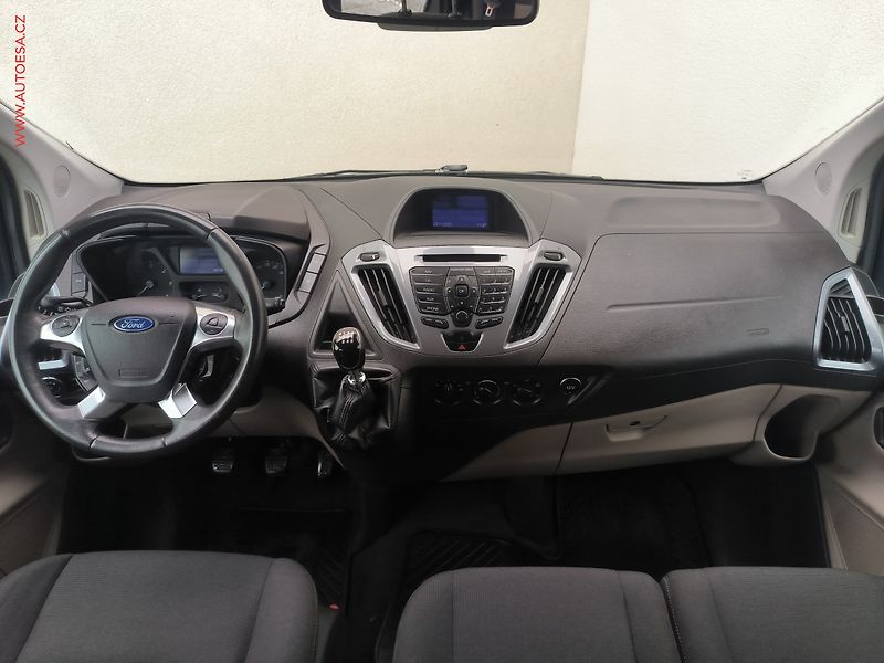 Ford Tourneo Custom (2014) 2.2TDCi, Titanium, TZ, navi - fotka 8 z 21
