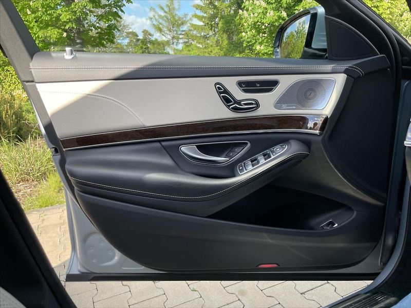 Mercedes-Benz Třídy S S 350 d 4Matic - fotka 27 z 33