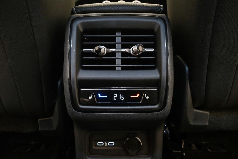 Škoda Kodiaq 2,0 TDI 142 kW Selection 4x4 T - fotka 21 z 31