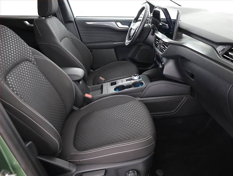Ford Kuga (2025) 1.5 EcoBoost - fotka 7 z 16