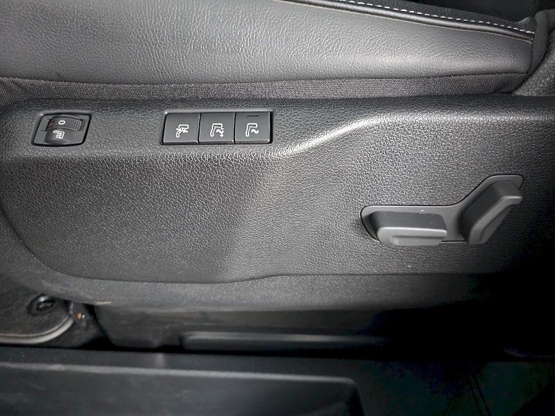 Toyota ProAce Verso (2025) 2.0D 130kW 8AT VIP SKYVIEW 7S - fotka 26 z 29