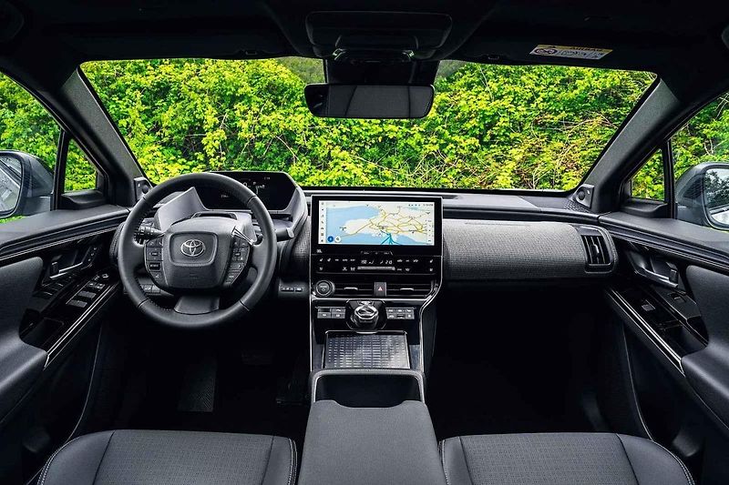 Toyota bZ4x při jízdě