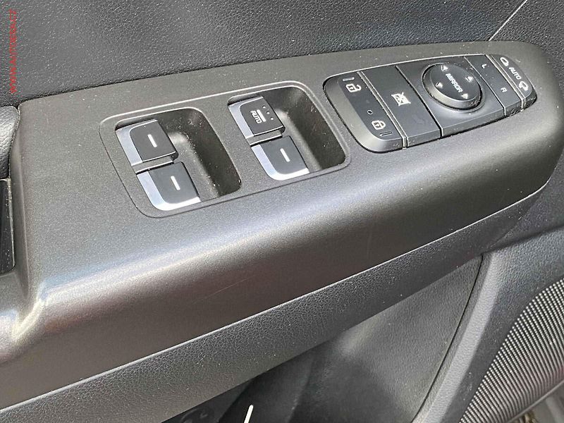 Kia Sportage (2017) 1.7 CRDi, 2.maj,ČR, Navi - fotka 11 z 16