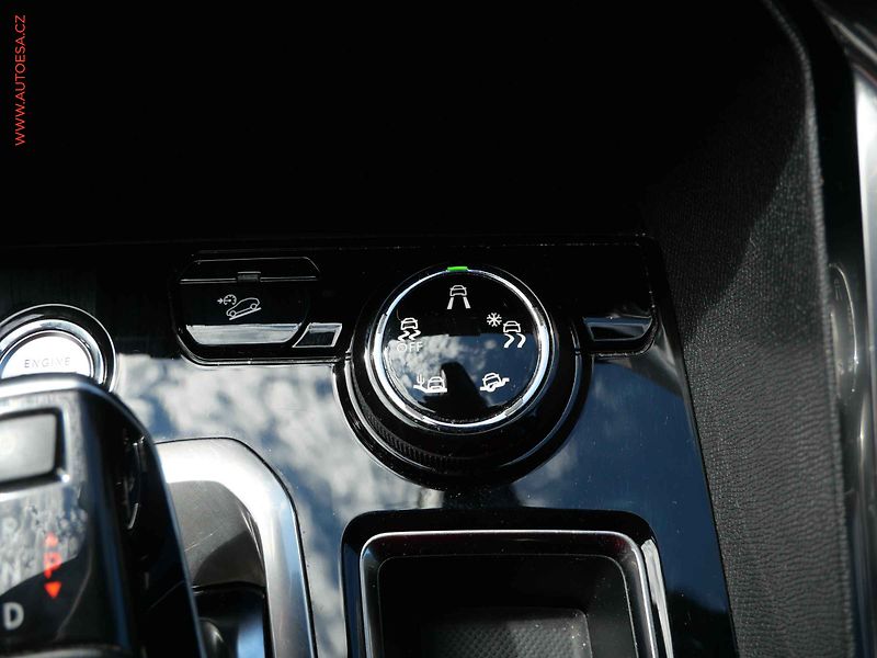Peugeot 5008 (2019) 1.5 HDi, Crossway, AT, LED - fotka 19 z 30