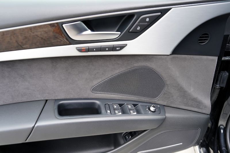 Audi A8 3.0 TDI Quattro/250 PS/ČR - fotka 17 z 50