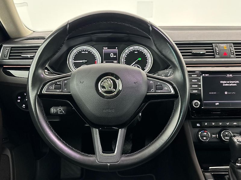 Škoda Superb Laurin & Klement 4x4 DSG - fotka 18 z 32