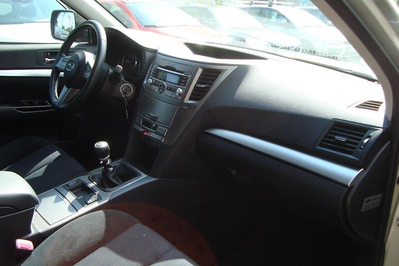 Subaru Outback (2011) 2.0 D,AWD,ČR, 2.Maj.Servis.Kn. - fotka 50 z 76