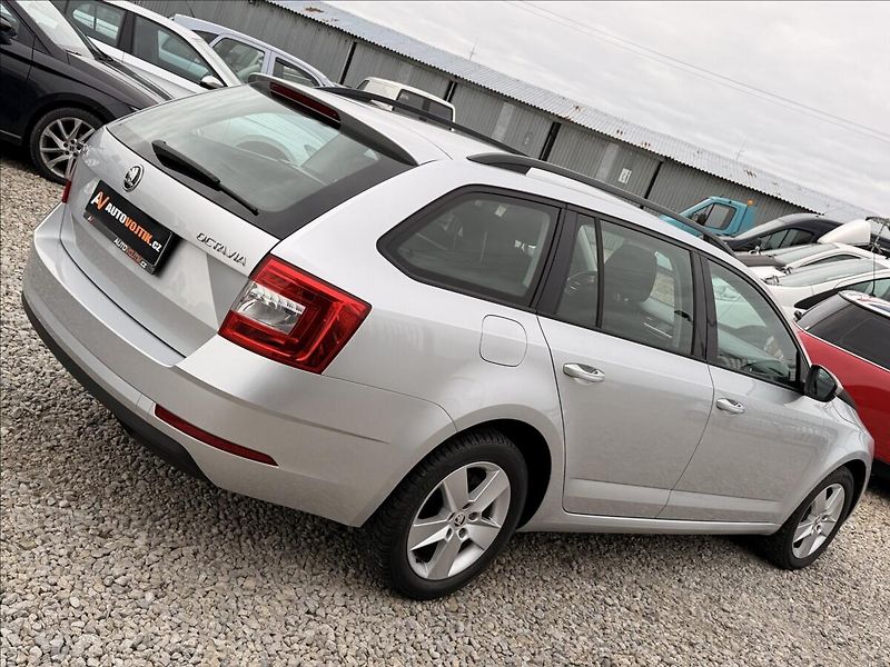 Škoda Octavia 2,0 TDI 110kW 6KVALT - fotka 5 z 32